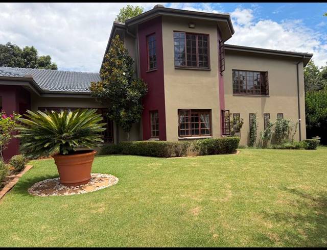 6 BEDROOM HOUSE FOR SALE IN CLUBVILLE